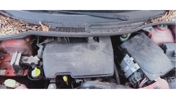 Usagé Servo frein Renault Twingo II (CN) 1.2 16V Prix € 50,00 Règlement à la marge proposé par Hans Auto Onderdelen