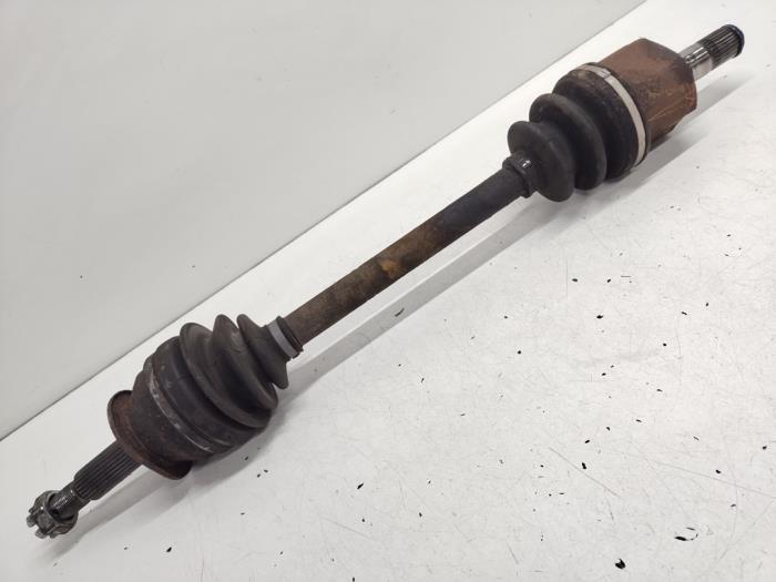 Used Front drive shaft, left Hyundai Santa Fe I 2.4 16V 4x2 Price € 35,00 Margin scheme offered by Hans Auto Onderdelen