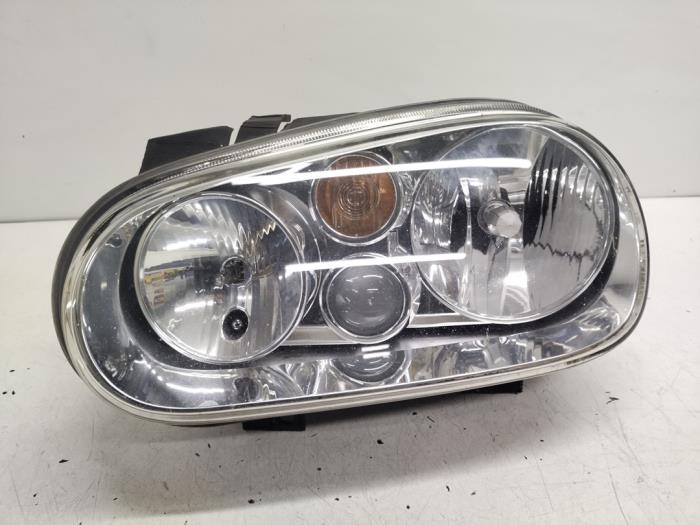 Używane Reflektor lewy Volkswagen Golf III Cabrio Restyling (1E7) 2.0 Cena € 25,00 Procedura marży oferowane przez Hans Auto Onderdelen