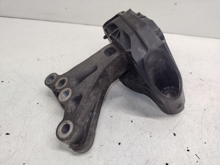 Used Engine mount Peugeot 208 I (CA/CC/CK/CL) 1.0 Vti 12V PureTech Price € 20,00 Margin scheme offered by Hans Auto Onderdelen