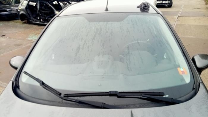 Gebrauchte Windschutzscheibe Ford Fiesta 6 (JA8) 1.0 SCI 12V 80 Preis € 100,00 Margenregelung angeboten von Hans Auto Onderdelen