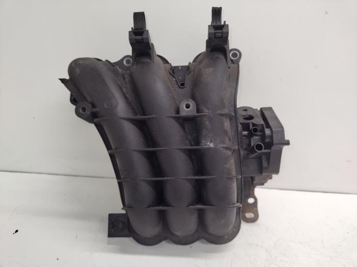 Usados Colector de admisión Mitsubishi Colt (Z2/Z3) 1.1 12V Precio € 35,00 Norma de margen ofrecido por Hans Auto Onderdelen