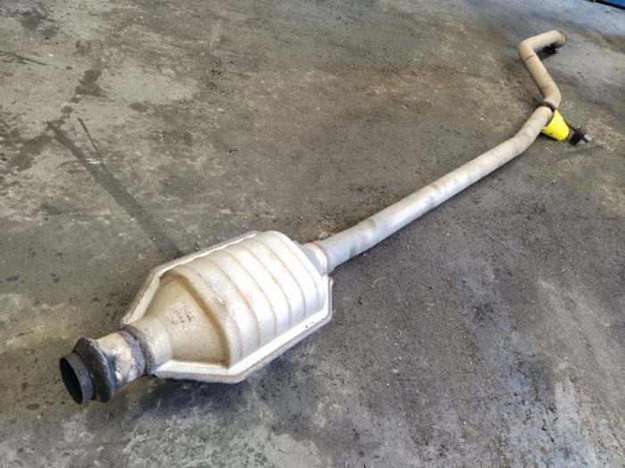 Gebrauchte Katalysator Peugeot 206 (2A/C/H/J/S) 1.4 XR,XS,XT,Gentry Preis € 50,00 Margenregelung angeboten von Hans Auto Onderdelen