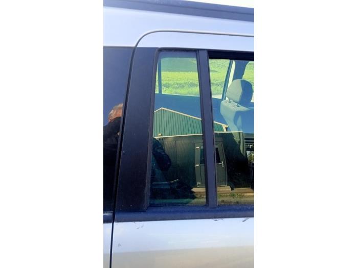 Usados Ventanilla triangular derecha detrás Opel Zafira (M75) 1.9 CDTI Precio € 25,00 Norma de margen ofrecido por Hans Auto Onderdelen