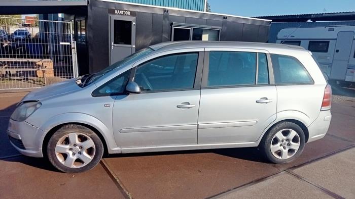 Używane Zbiornik Opel Zafira (M75) 1.9 CDTI Cena € 65,00 Procedura marży oferowane przez Hans Auto Onderdelen