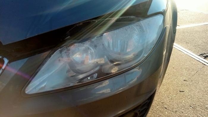 Używane Reflektor lewy Seat Exeo (3R2) 2.0 TDI 16V Cena € 95,00 Procedura marży oferowane przez Hans Auto Onderdelen