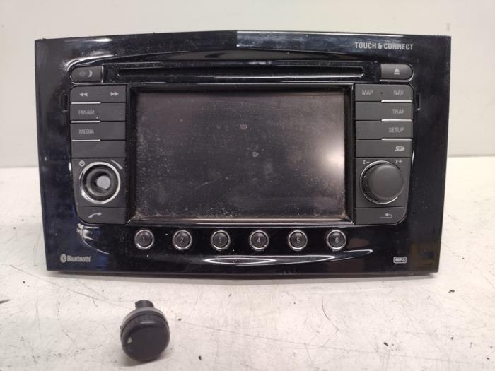 Begagnade Radio Opel Corsa D 1.2 16V LPG Pris € 35,00 Marginaltabell erbjuds av Hans Auto Onderdelen
