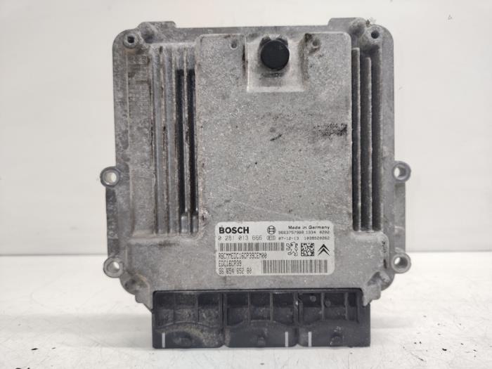 Used Engine management computer Mitsubishi Outlander (CW) 2.2 DI-D 16V 4x4 Price € 150,00 Margin scheme offered by Hans Auto Onderdelen
