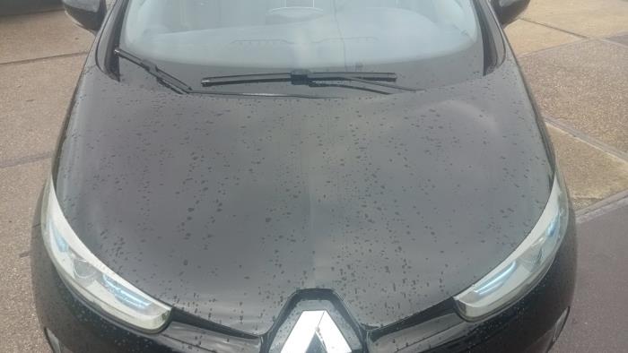 Używane Maska Renault Zoé (AG) 46kW Cena € 350,00 Procedura marży oferowane przez Hans Auto Onderdelen