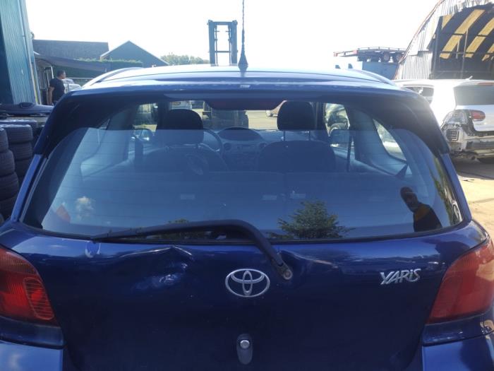 Usados Ventanilla detrás Toyota Yaris (P1) 1.0 16V VVT-i Precio € 75,00 Norma de margen ofrecido por Hans Auto Onderdelen