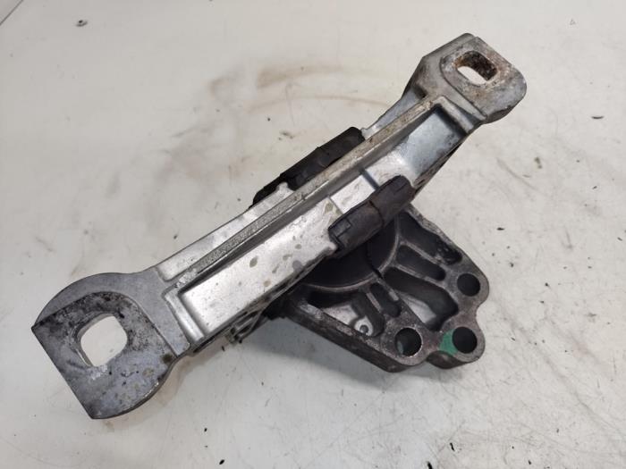 Used Engine mount Ford Focus 3 Wagon 1.0 Ti-VCT EcoBoost 12V 100 Price € 35,00 Margin scheme offered by Hans Auto Onderdelen