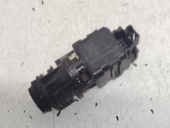 Begagnade Innetemperatursensor Ford Focus 3 Wagon 1.0 Ti-VCT EcoBoost 12V 100 Pris € 25,00 Marginaltabell erbjuds av Hans Auto Onderdelen