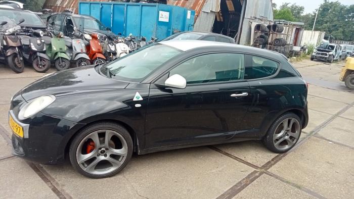 Usagé Faux châssis Alfa Romeo MiTo (955) 0.9 TwinAir Prix € 75,00 Règlement à la marge proposé par Hans Auto Onderdelen