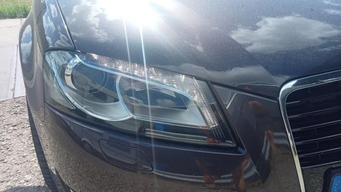 Używane Reflektor prawy Audi A3 (8P1) 1.2 TFSI Cena € 325,00 Procedura marży oferowane przez Hans Auto Onderdelen