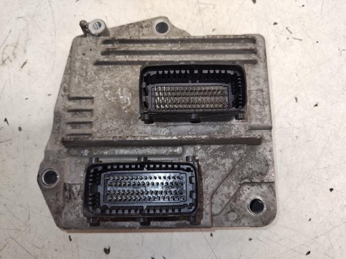 Used Engine management computer Opel Meriva (A) 1.6 16V Price € 100,00 Margin scheme offered by Hans Auto Onderdelen