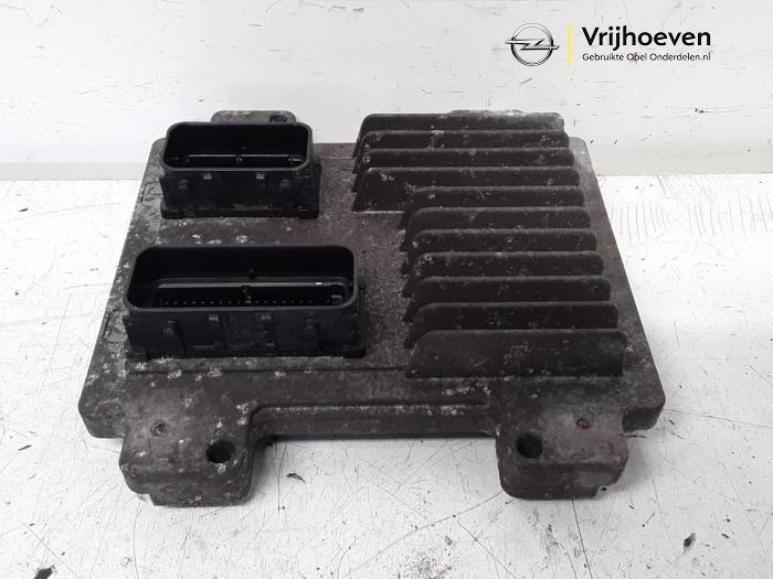 Used Engine management computer Opel Corsa E 1.4 16V Price € 75,00 Margin scheme offered by Autodemontage Vrijhoeven B.V.