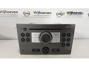 Usagé Radio/Lecteur CD Opel Vectra C GTS 2.2 16V DGI Prix € 50,00 Règlement à la marge proposé par Autodemontage Vrijhoeven B.V.
