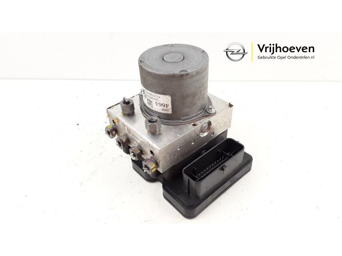 Used ABS pump Opel Astra K 1.4 Turbo 16V Price € 80,00 Margin scheme offered by Autodemontage Vrijhoeven B.V.