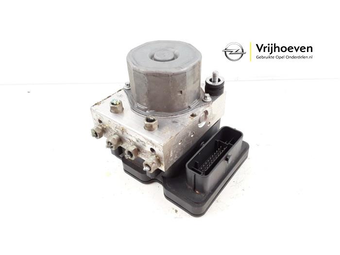 Usagé Pompe ABS Opel Corsa E 1.4 Turbo 16V Prix € 45,00 Règlement à la marge proposé par Autodemontage Vrijhoeven B.V.