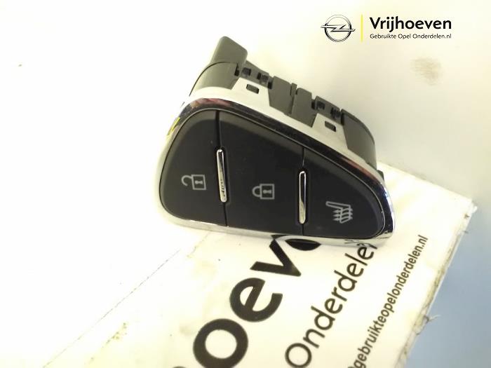 Switch (miscellaneous) from a Opel Corsa E 1.4 16V 2015