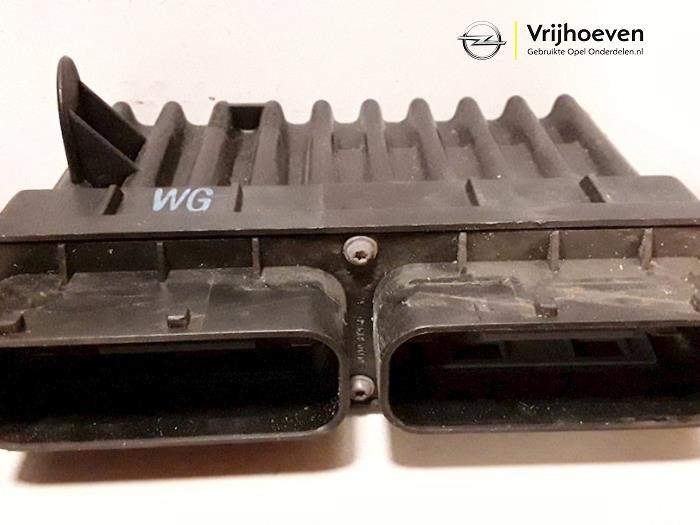 Steuergerät Kühlung van een Opel Zafira (F75) 1.6 16V 2002