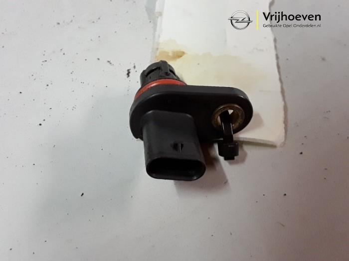 Kamaxelsensor från en Opel Zafira Tourer (P12) 1.8 16V Ecotec 2012