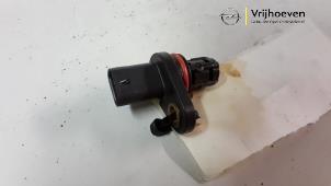Kamaxelsensor från en Opel Zafira Tourer (P12) 1.8 16V Ecotec 2012