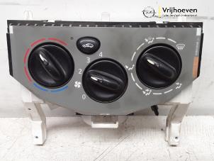 Used Heater control panel Opel Vivaro 2.5 DTI 16V Price € 25,00 Margin scheme offered by Autodemontage Vrijhoeven B.V.