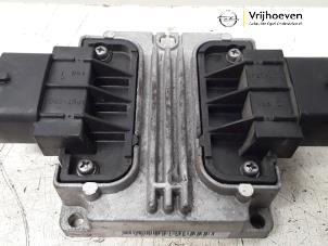 Usados Ordenador de caja automática Opel Corsa D 1.4 16V Twinport Precio € 50,00 Norma de margen ofrecido por Autodemontage Vrijhoeven B.V.