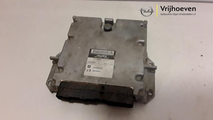 Used Engine management computer Opel Vectra C GTS 3.0 CDTI V6 24V Price € 75,00 Margin scheme offered by Autodemontage Vrijhoeven B.V.