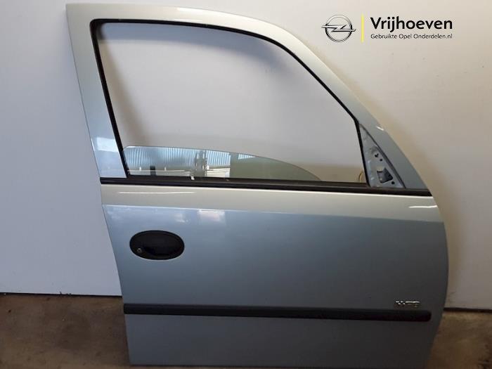 Framdörr, 4-dörrars, höger från en Opel Meriva 1.6 16V 2009