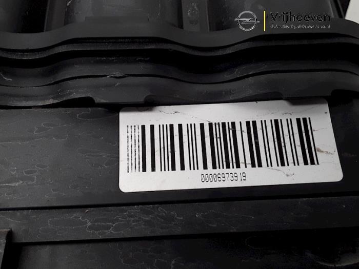Intake manifold from a Opel Mokka X 1.6 16V 2017