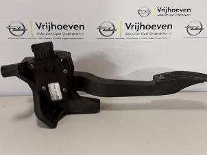 Używane Pedal gazu Opel Tigra Cena € 35,00 Procedura marży oferowane przez Autodemontage Vrijhoeven B.V.