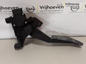 Used Accelerator pedal Opel Astra Price € 40,00 Margin scheme offered by Autodemontage Vrijhoeven B.V.