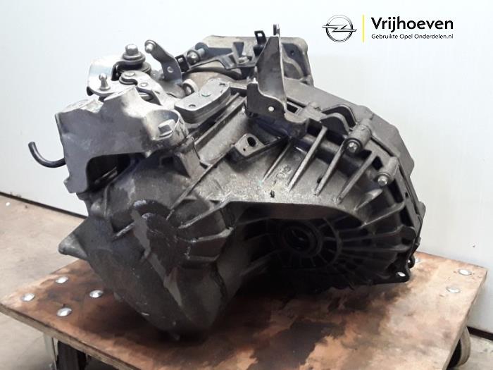 Gearbox Opel Zafira Tourer 2.0 CDTI 16V 130 Ecotec 55582867 A20DT F40