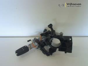 Used Electronic ignition key Opel Meriva 1.3 CDTI 16V Price € 40,00 Margin scheme offered by Autodemontage Vrijhoeven B.V.