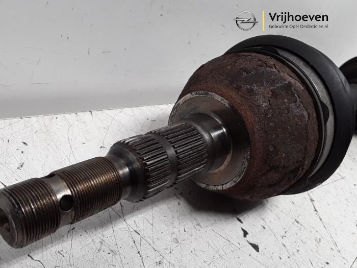 Front drive shaft, left from a Opel Meriva 1.3 CDTI 16V 2014