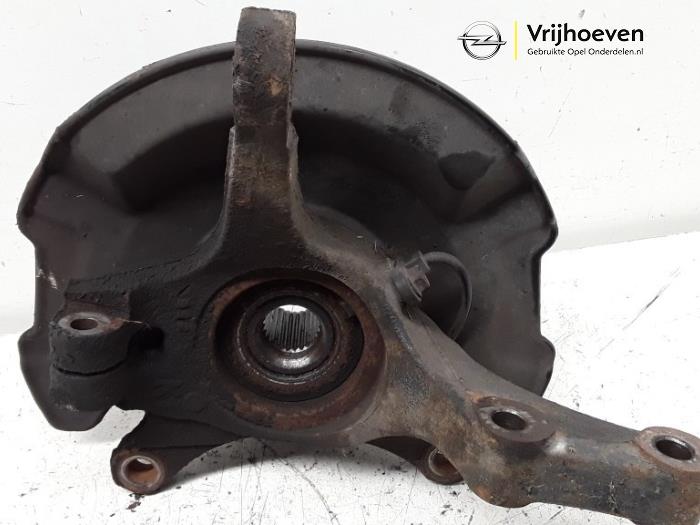 Knuckle, front left from a Opel Agila (B) 1.0 12V ecoFLEX 2012