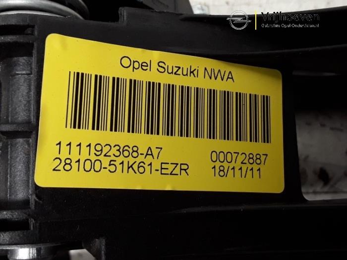 Gear stick from a Opel Agila (B) 1.0 12V ecoFLEX 2012