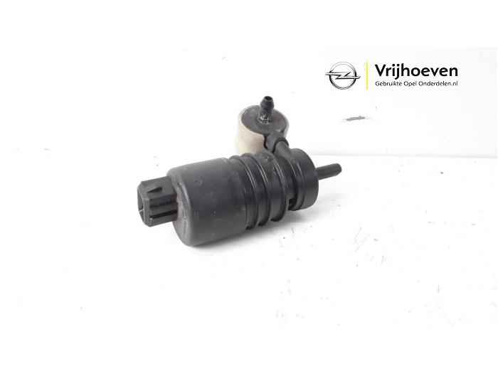 Windscreen washer pump from a Opel Astra 2006