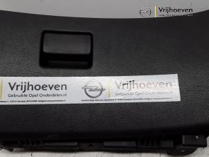 Usagé Boîte à gants Opel Zafira Tourer (P12) 1.4 Turbo 16V ecoFLEX Prix € 50,00 Règlement à la marge proposé par Autodemontage Vrijhoeven B.V.