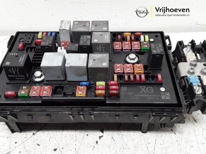 Fuse box Opel Zafira Tourer 2.0 CDTI 16V 130 Ecotec 13449210 GM