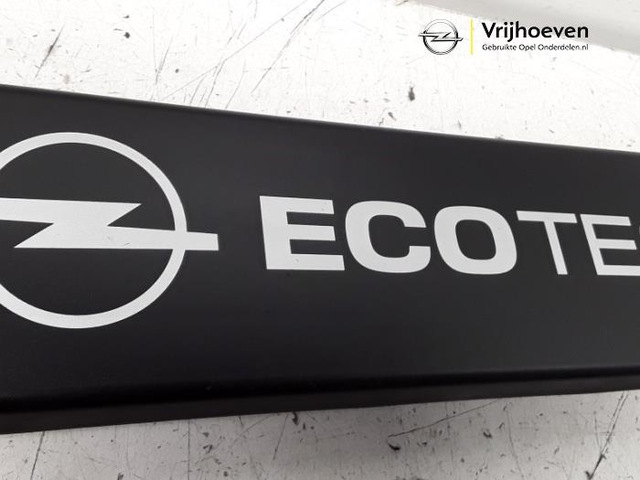 Engine protection panel from a Opel Zafira (M75) 2.2 16V Direct Ecotec 2008