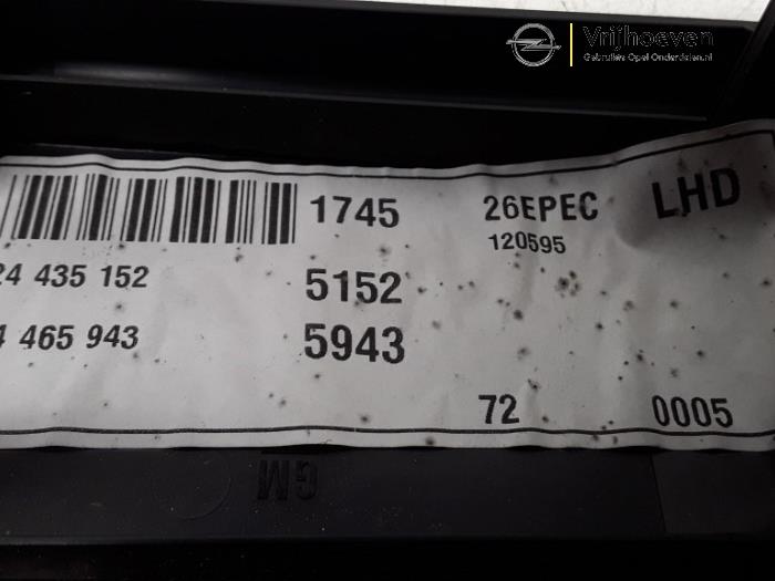 Engine protection panel from a Opel Zafira (M75) 2.2 16V Direct Ecotec 2008