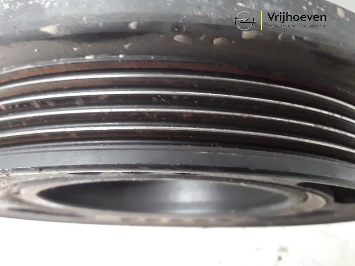 Crankshaft pulley from a Opel Astra 2006