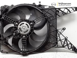 Usagé Boîtier ventilateur Opel Corsa D 1.3 CDTi 16V ecoFLEX Prix € 30,00 Règlement à la marge proposé par Autodemontage Vrijhoeven B.V.