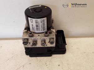 Used ABS pump Opel Astra J (PC6/PD6/PE6/PF6) 1.6 16V Ecotec Price € 250,00 Margin scheme offered by Autodemontage Vrijhoeven B.V.