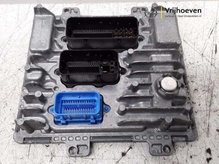 Used Engine management computer Opel Corsa E 1.3 CDTi 16V ecoFLEX Price € 100,00 Margin scheme offered by Autodemontage Vrijhoeven B.V.
