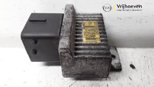 Used Glow plug relay Opel Vivaro 2.0 CDTI Price € 20,00 Margin scheme offered by Autodemontage Vrijhoeven B.V.