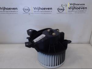 Usagé Moteur de ventilation chauffage Opel Corsa D 1.2 16V Prix € 15,00 Règlement à la marge proposé par Autodemontage Vrijhoeven B.V.